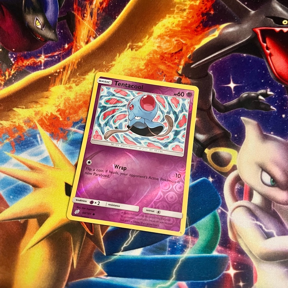 Pokémon Tentacool Reverse holo card 2019